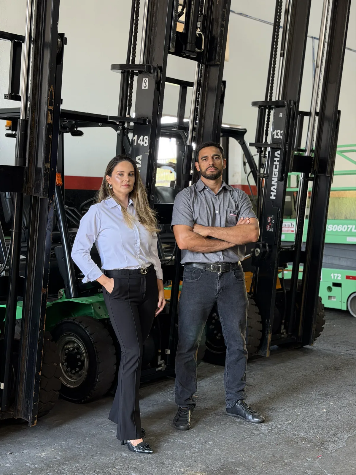 Equipe Flash Empilhadeiras pronta para atender